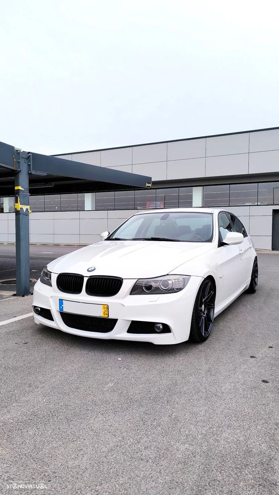 BMW 318 d Sport Line - 15