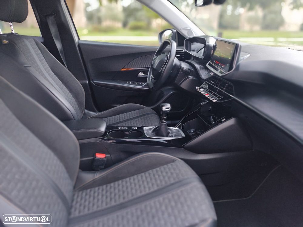 Peugeot 2008 1.2 PureTech Crossway - 12