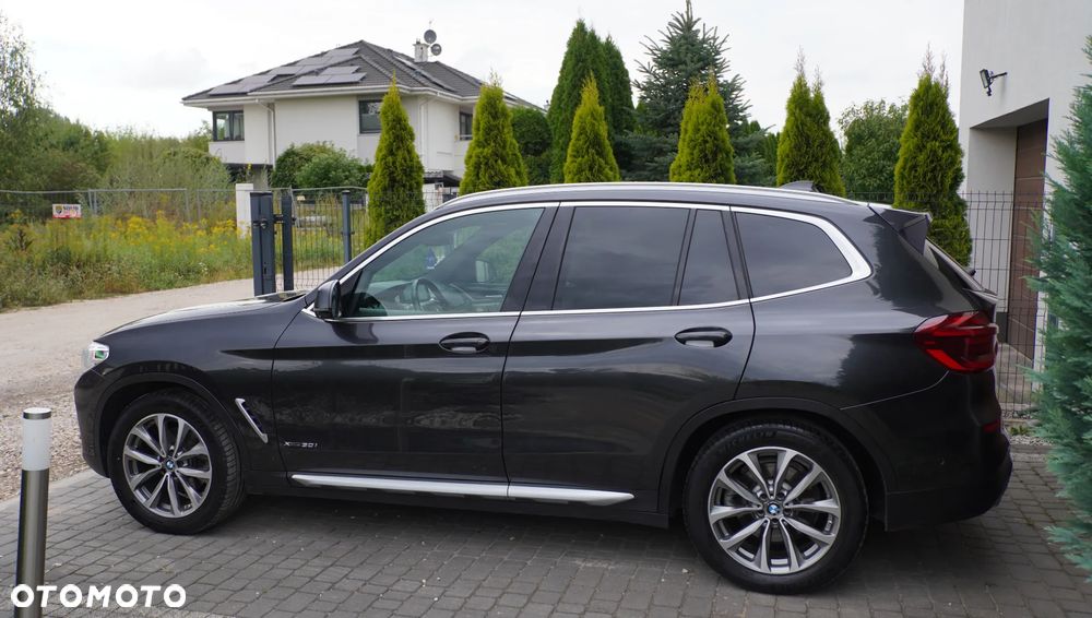 BMW X3 xDrive30i Luxury Line - 7