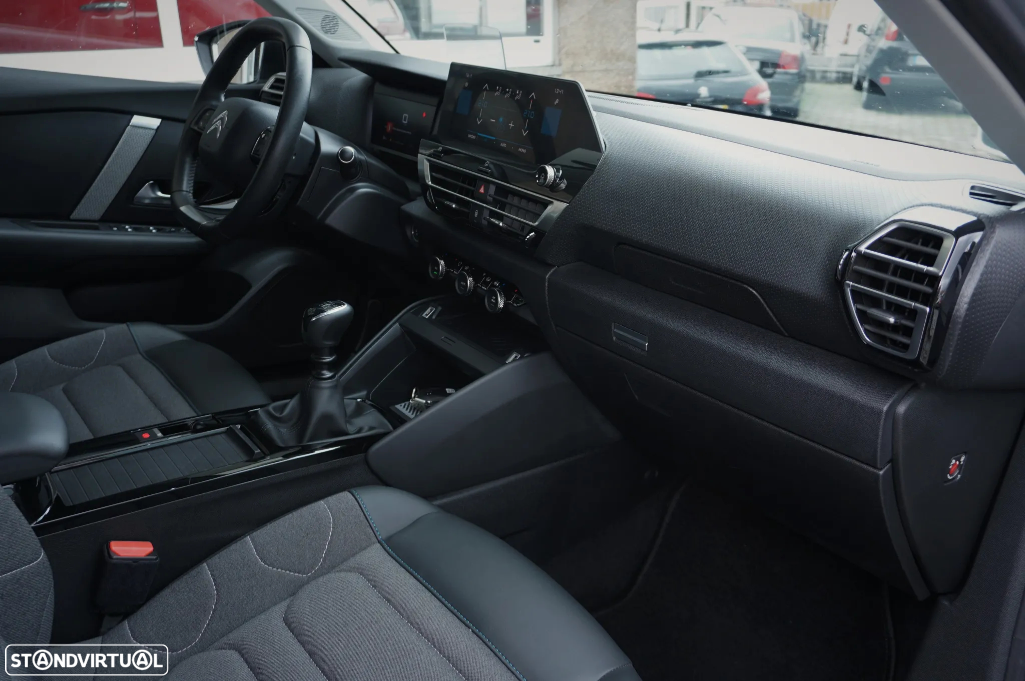 Citroën C4 PureTech 130 Stop&Start SHINE - 20