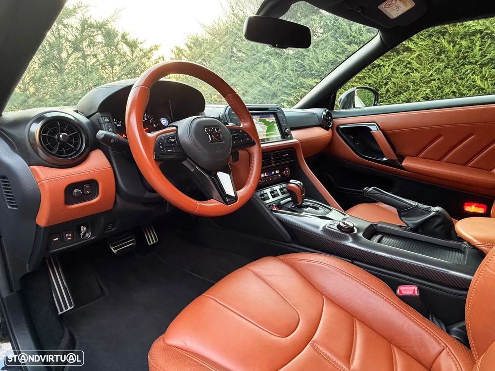 Nissan GT-R Prestige Edition - 11