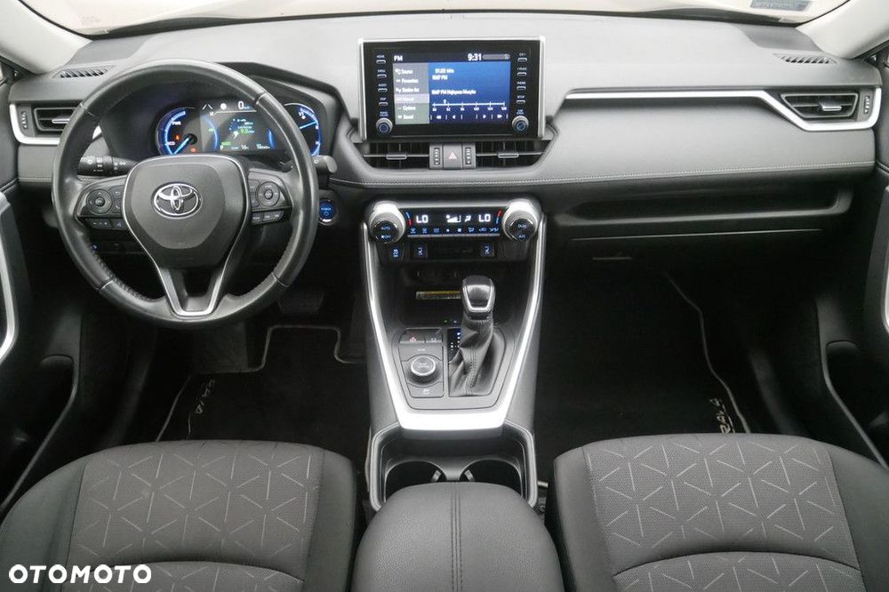Toyota RAV4 - 8