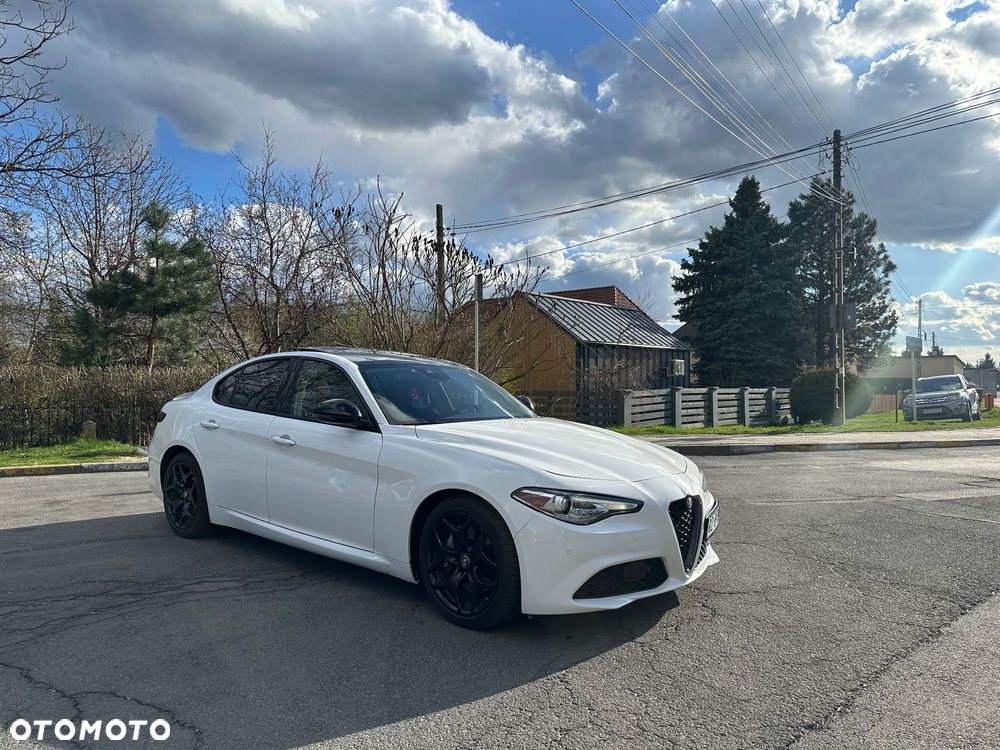 Alfa Romeo Giulia - 10