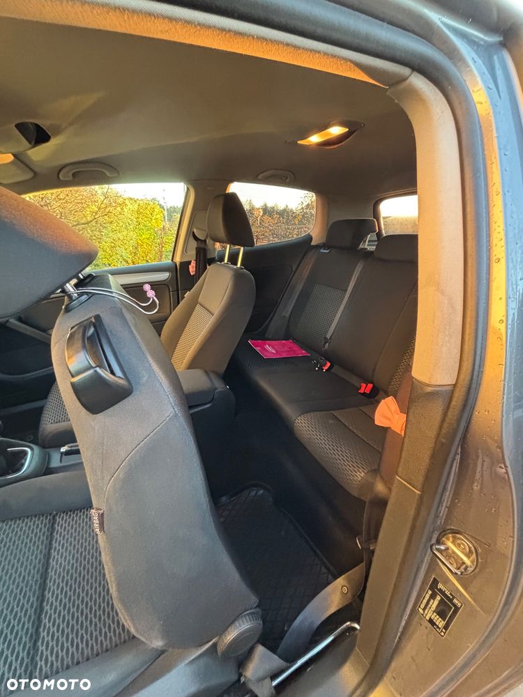 Volkswagen Golf 1.6 TDI BlueMot Comfortline - 8