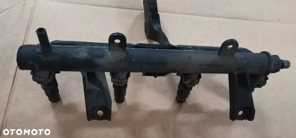 Listwa wtryskowa Peugeot 307 1.4 9628982980