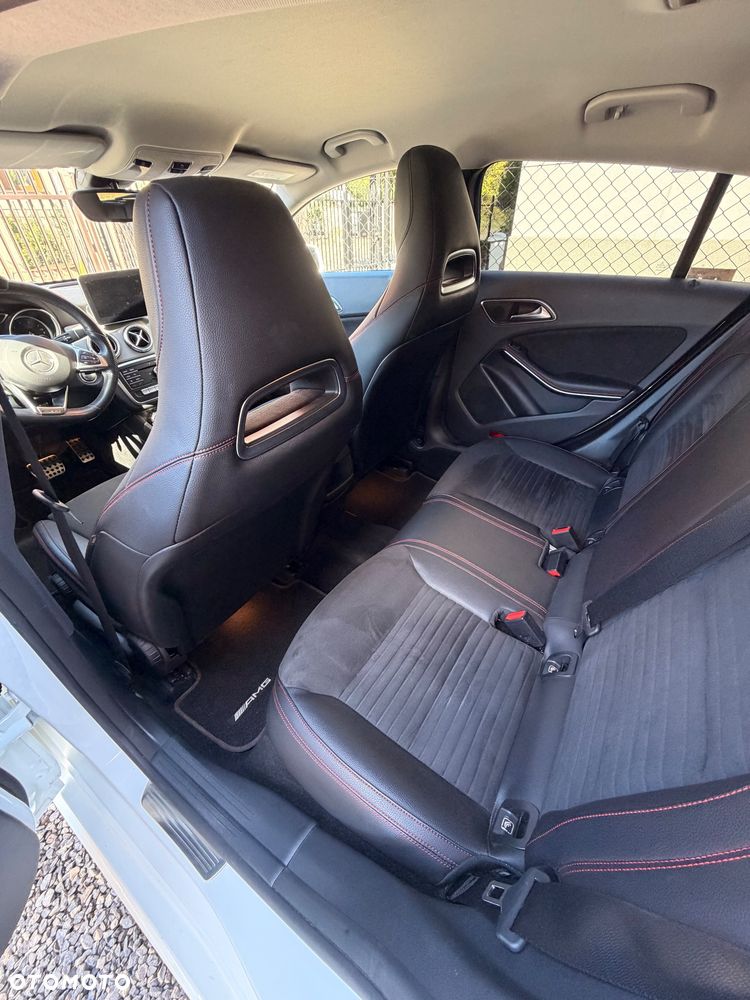 Mercedes-Benz CLA 200 7G-DCT AMG Line - 10
