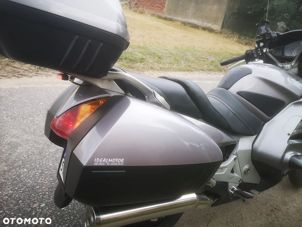 Honda ST - 5
