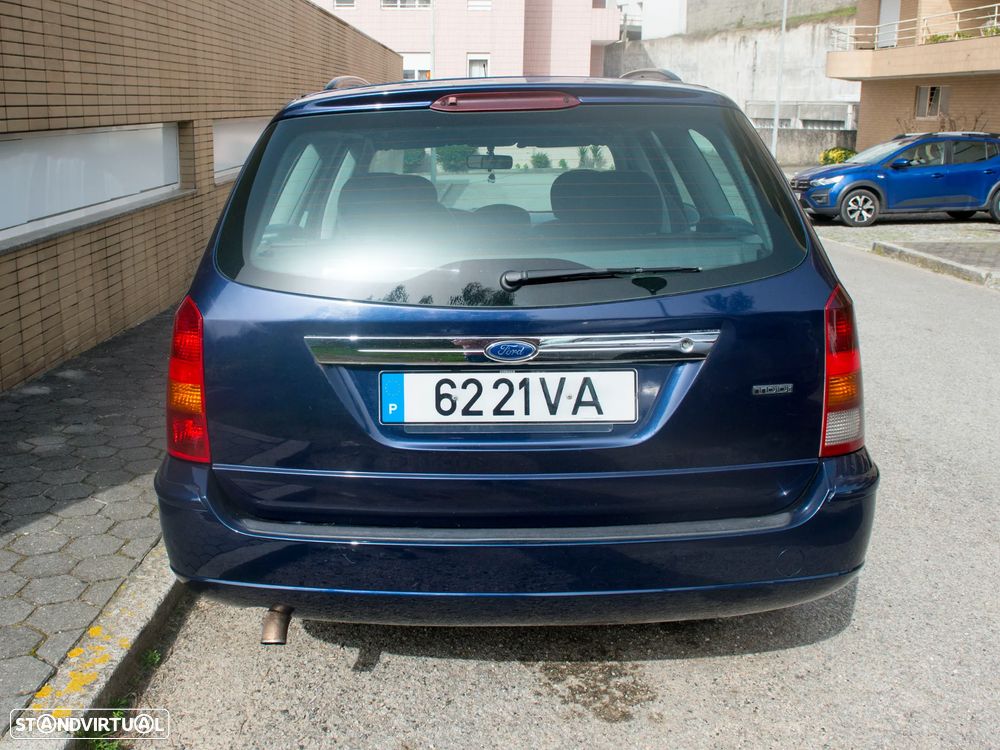 Ford Focus SW 1.8 TDdi Ghia - 13