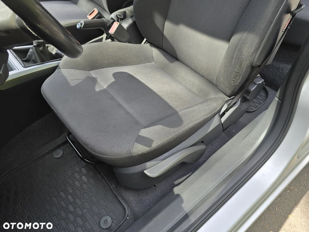 Opel Astra 1.6 Enjoy - 28