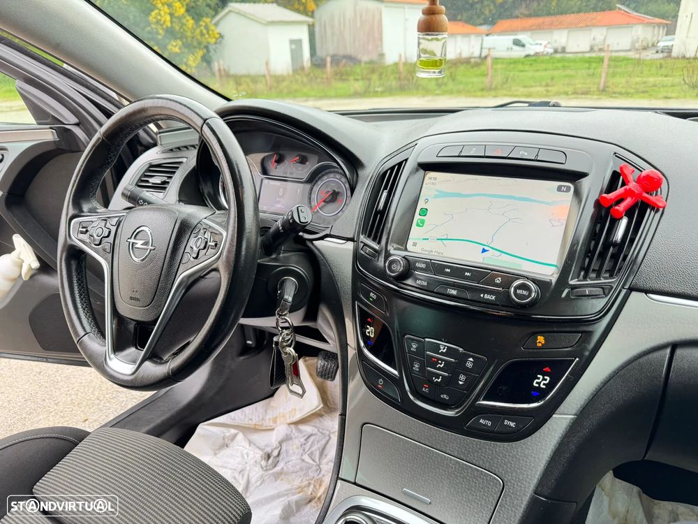 Opel Insignia Sports Tourer - 10