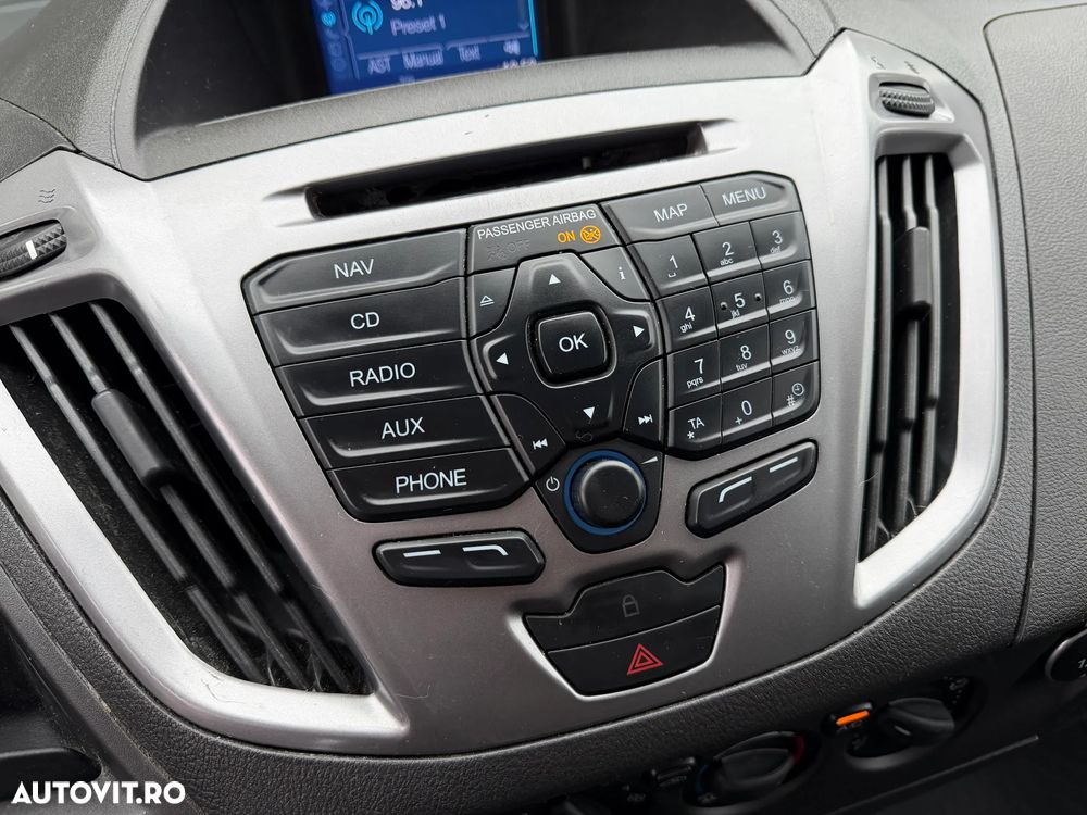 Ford TRANSIT CUSTOM L1H1 VAN - 17