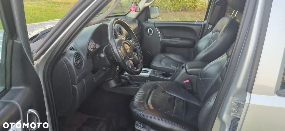 Jeep Cherokee - 20