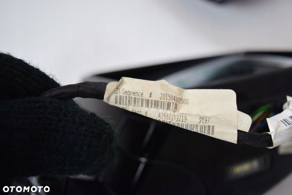 MERCEDES R W251 LIFT LUSTERKO PRAWE 17 PIN KOD 197 - 15