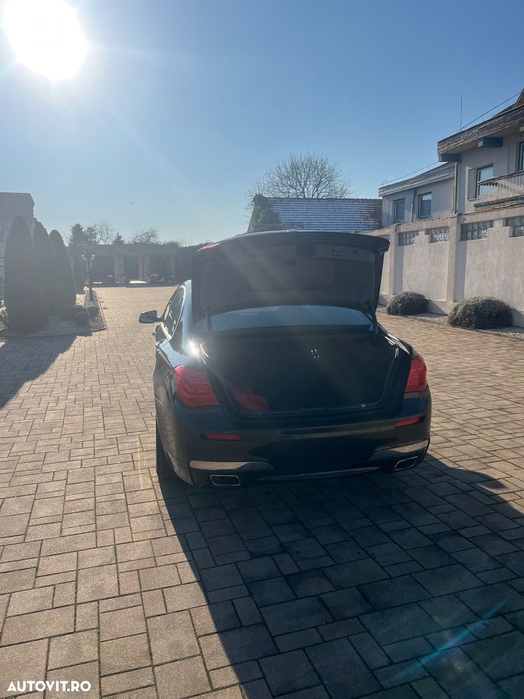 BMW Seria 7 740d Aut. - 10