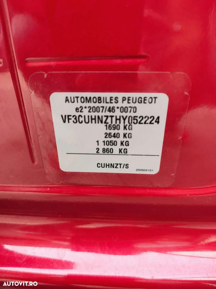 Peugeot 2008 PureTech 110 Stop&Start EAT6 GT-Line Edition - 8