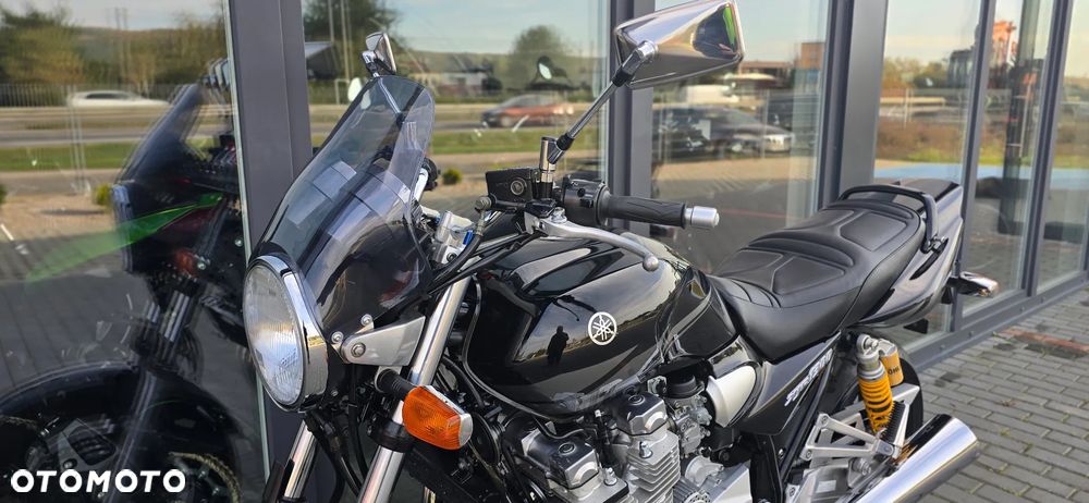 Yamaha XJR - 34