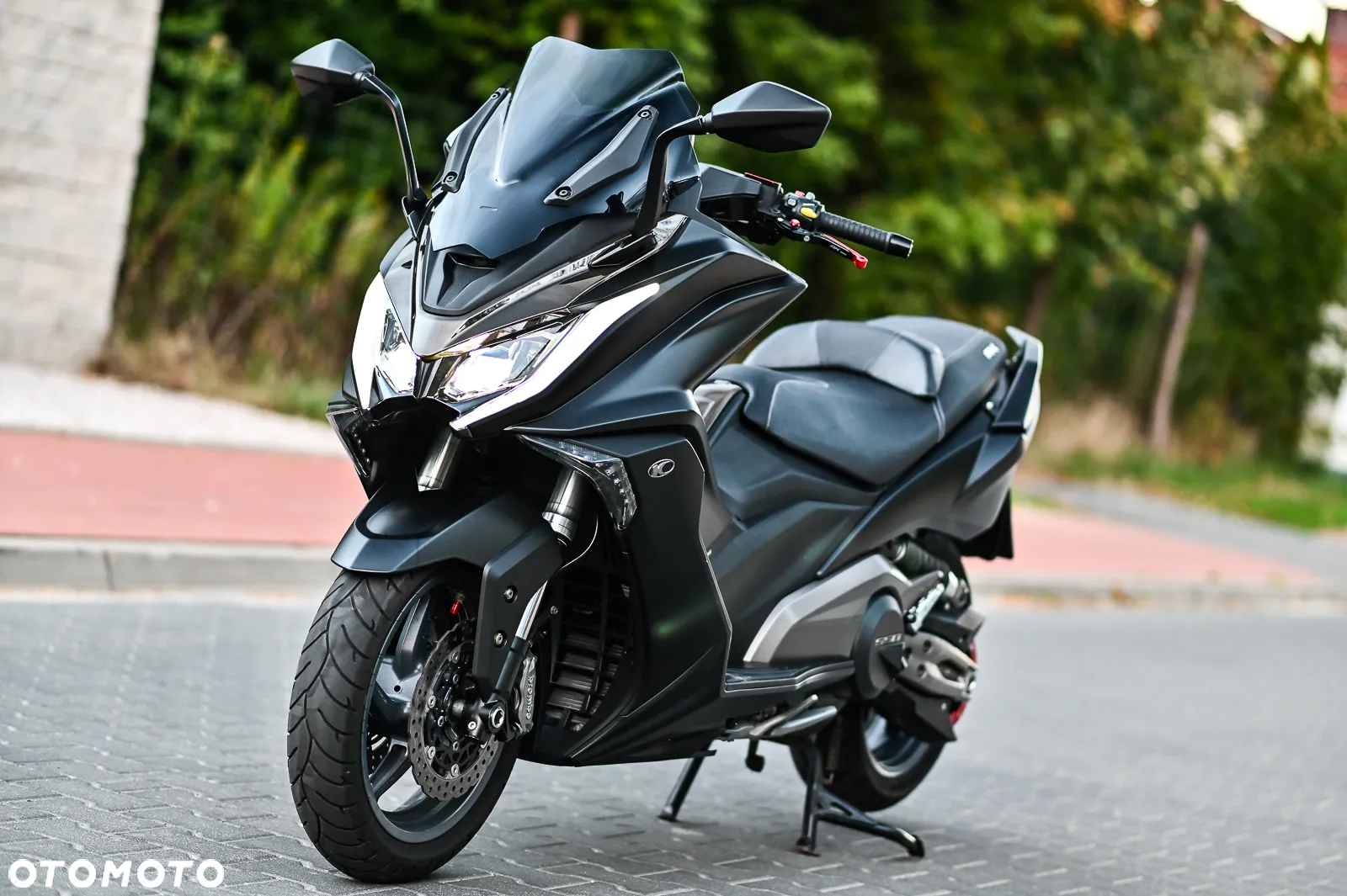 Kymco AK 550 - 23