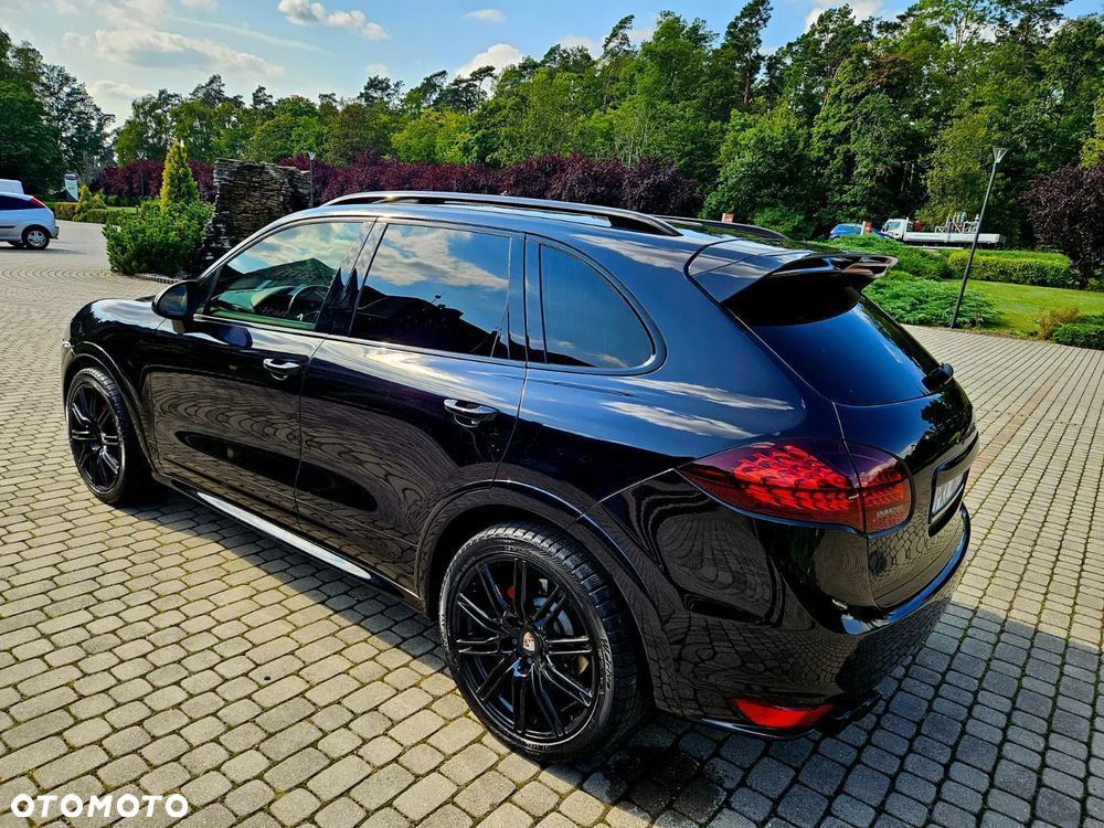 Porsche Cayenne - 7