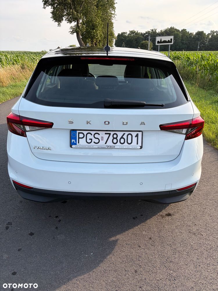 Skoda Fabia 1.0 TSI Ambition DSG - 17