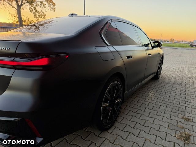BMW Seria 7 M760e PHEV xDrive Individual Edition sport - 6