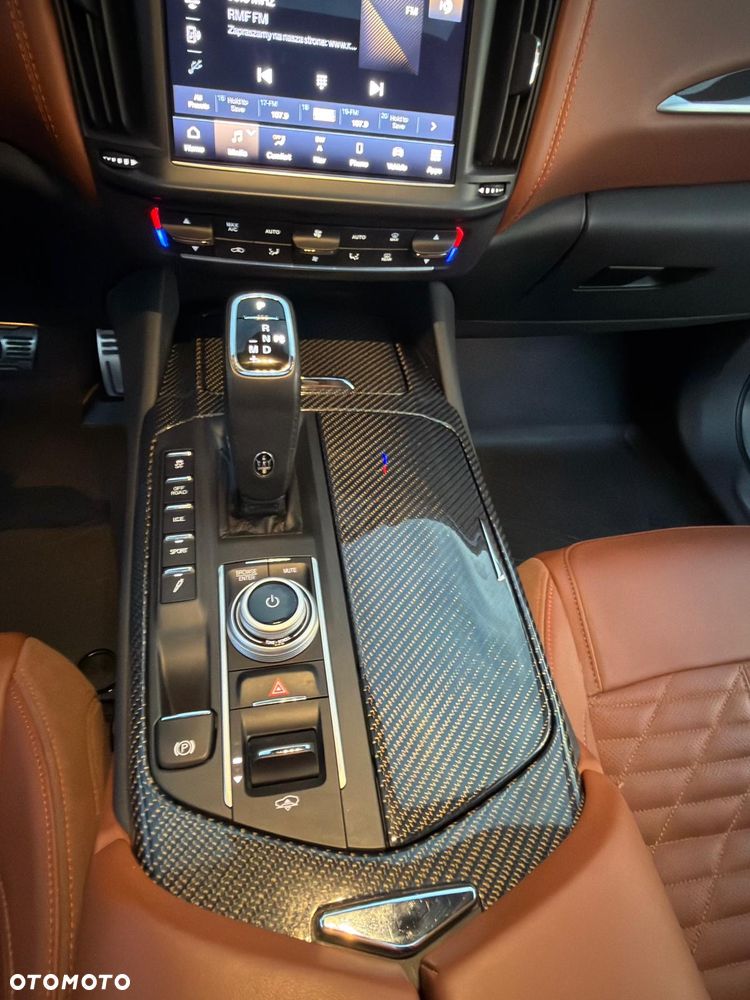 Maserati Levante S - 12