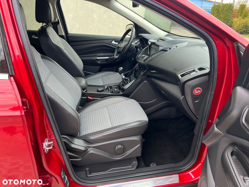 Ford Kuga 2.0 TDCi 2x4 Titanium - 11