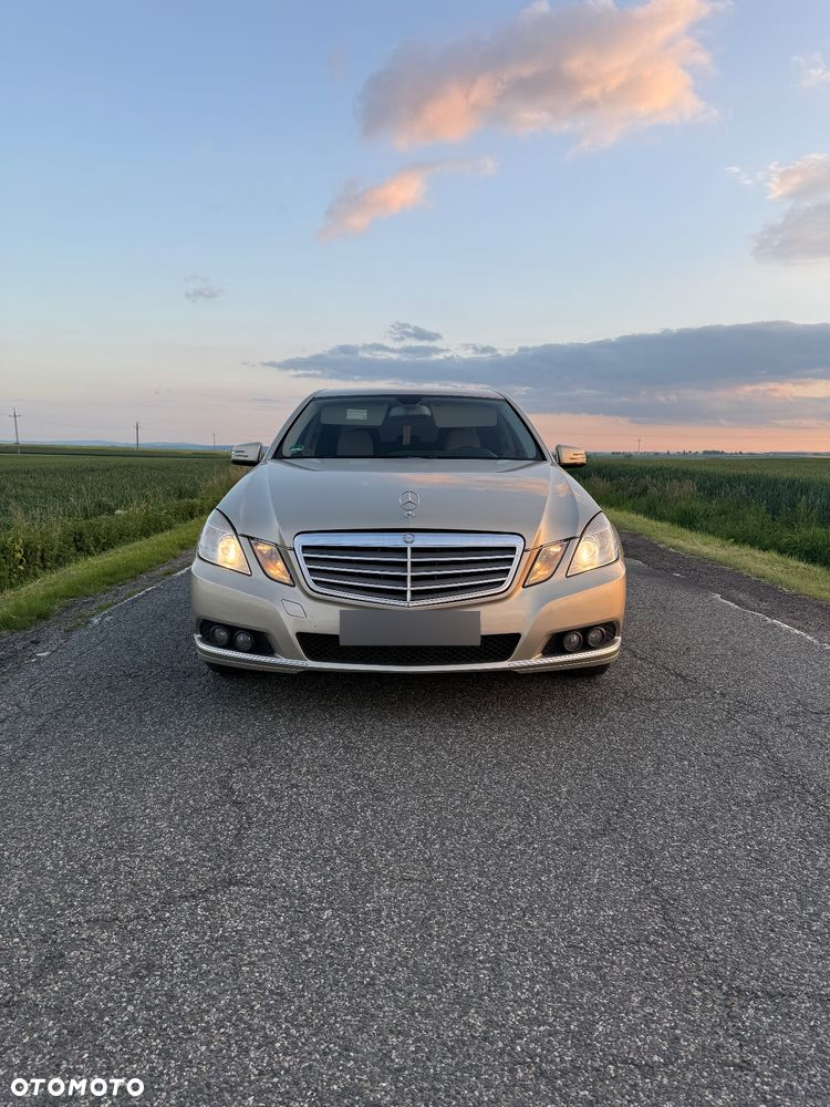 Mercedes-Benz Klasa E 220 CDI DPF BlueEFFICIENCY - 2