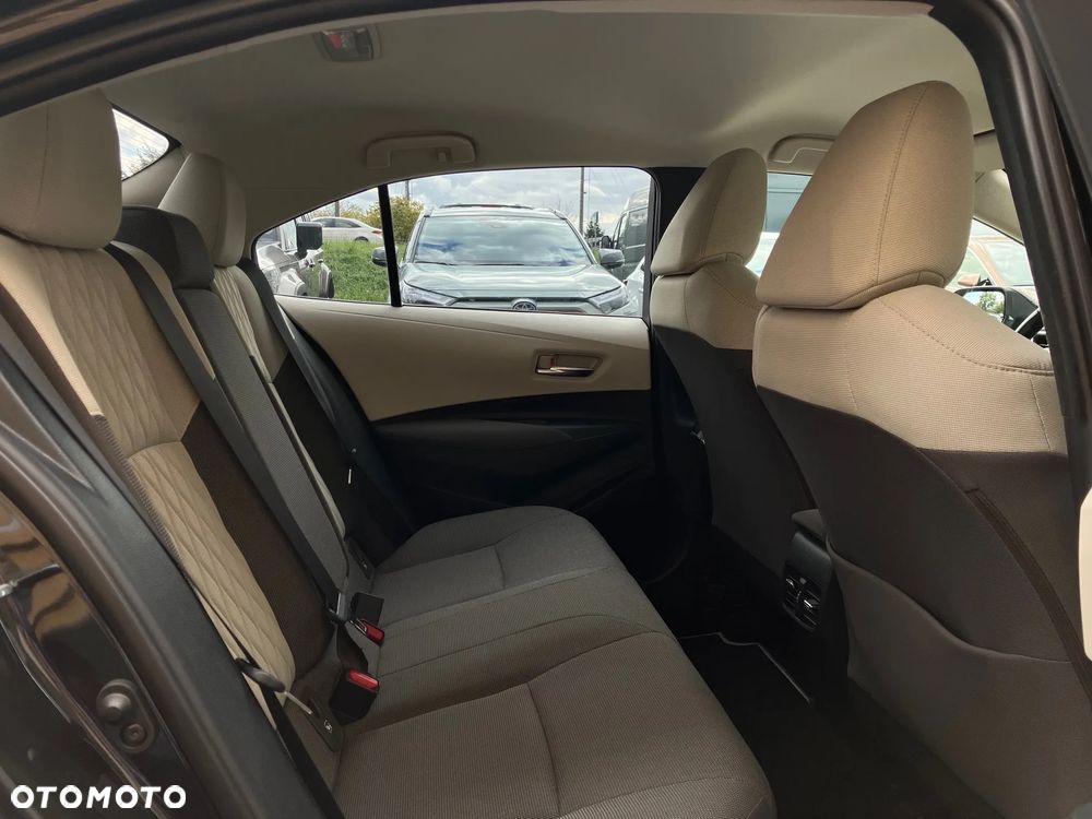 Toyota Corolla 1.8 Hybrid Comfort - 18