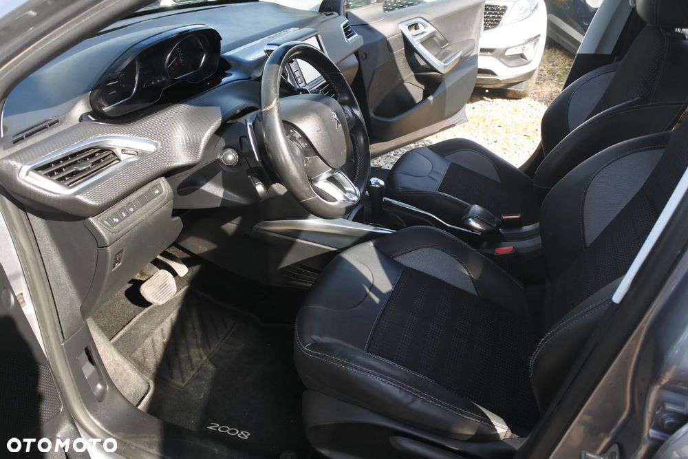 Peugeot 2008 PureTech 82 ETG5 STOP&START Allure - 9