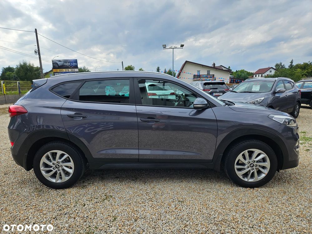 Hyundai Tucson 1.6 GDI BlueDrive Style 2WD - 11