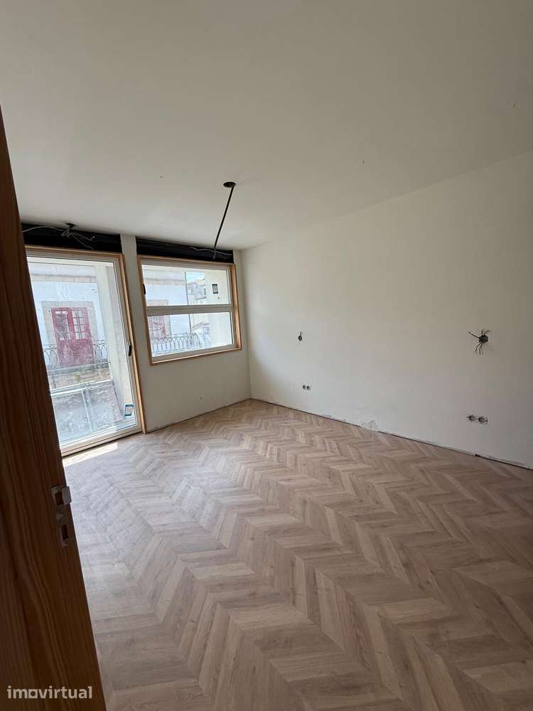 T1 com Varanda – Rua da Fábrica, Porto Sd/CO - Grande imagem: 3/8