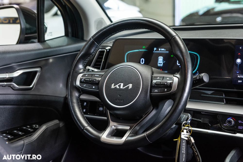 Kia Sportage 1.6 T-GDI PHEV 6AT 4x4 Business Line - 35