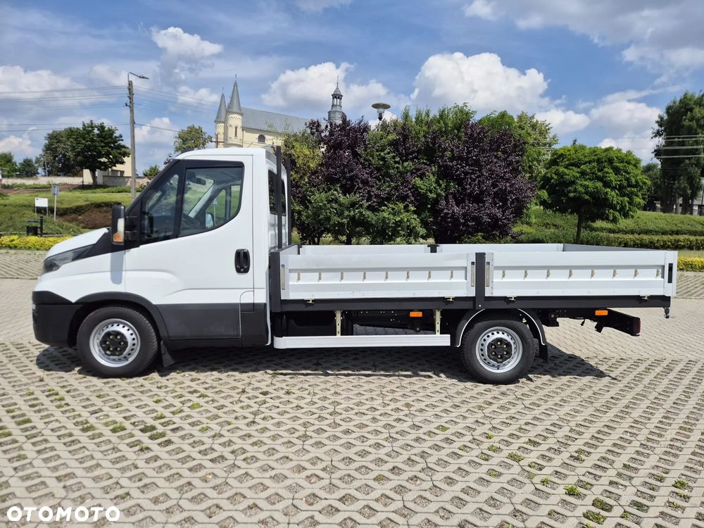 Iveco Daily | 35S12 | HI-MATIC Automat | Nagwigacja | Skrzynka | Niski Przebieg | Ideał - 2