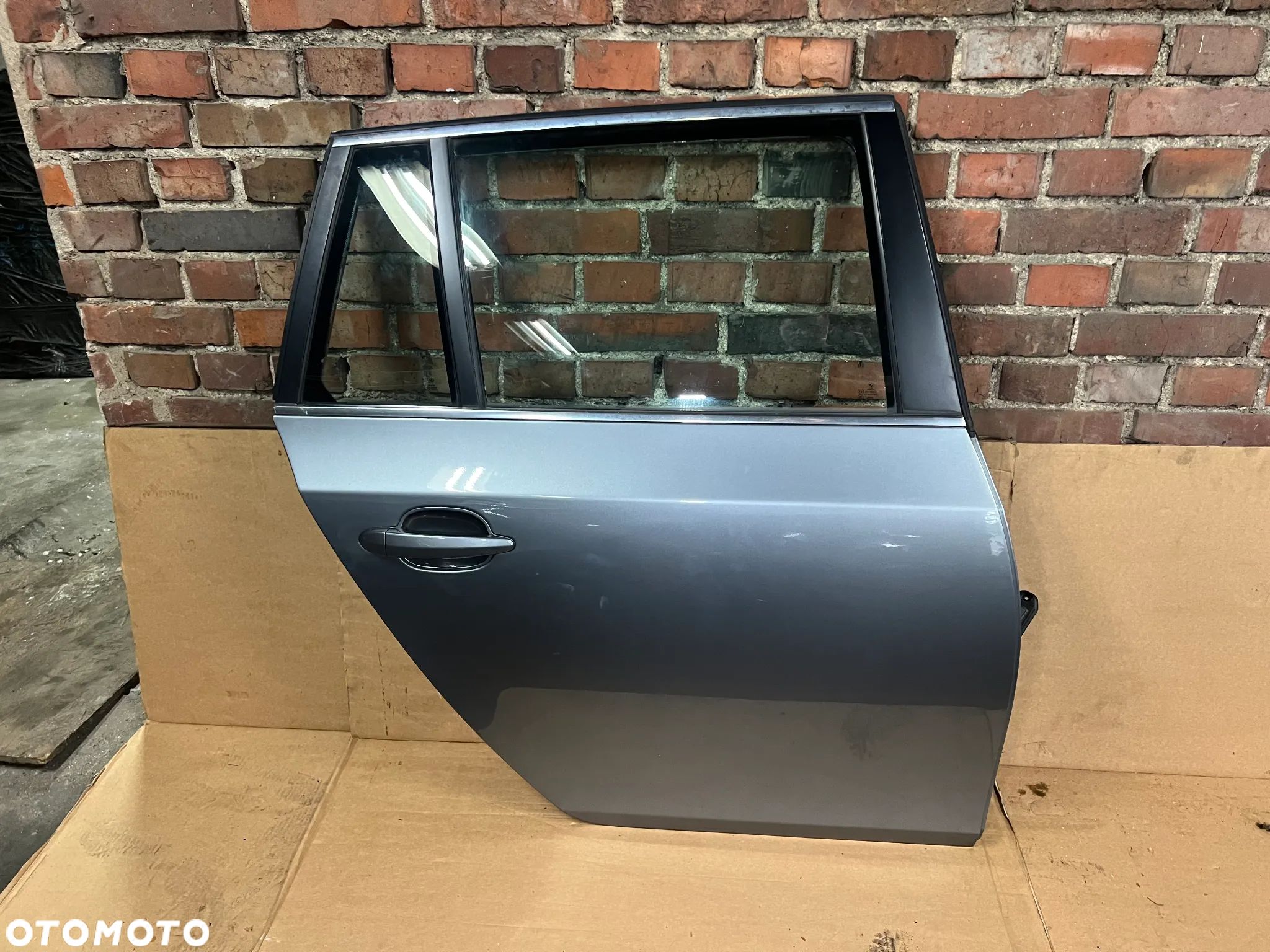 BMW 5 E61  DRZWI PRAWY TYŁ TYLNE PRAWE A52 SPACEGRAU - 1