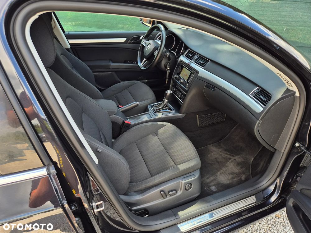 Skoda Superb 2.0 TDI DSG Elegance - 23