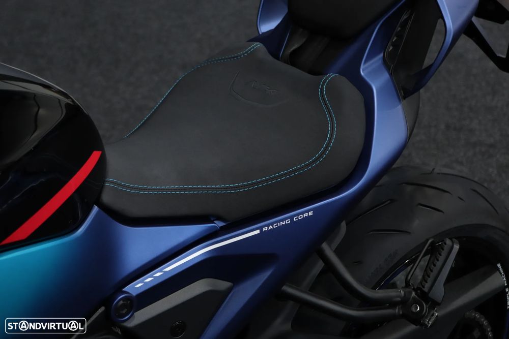 CF Moto 675NK CHAMPION BLUE - 11