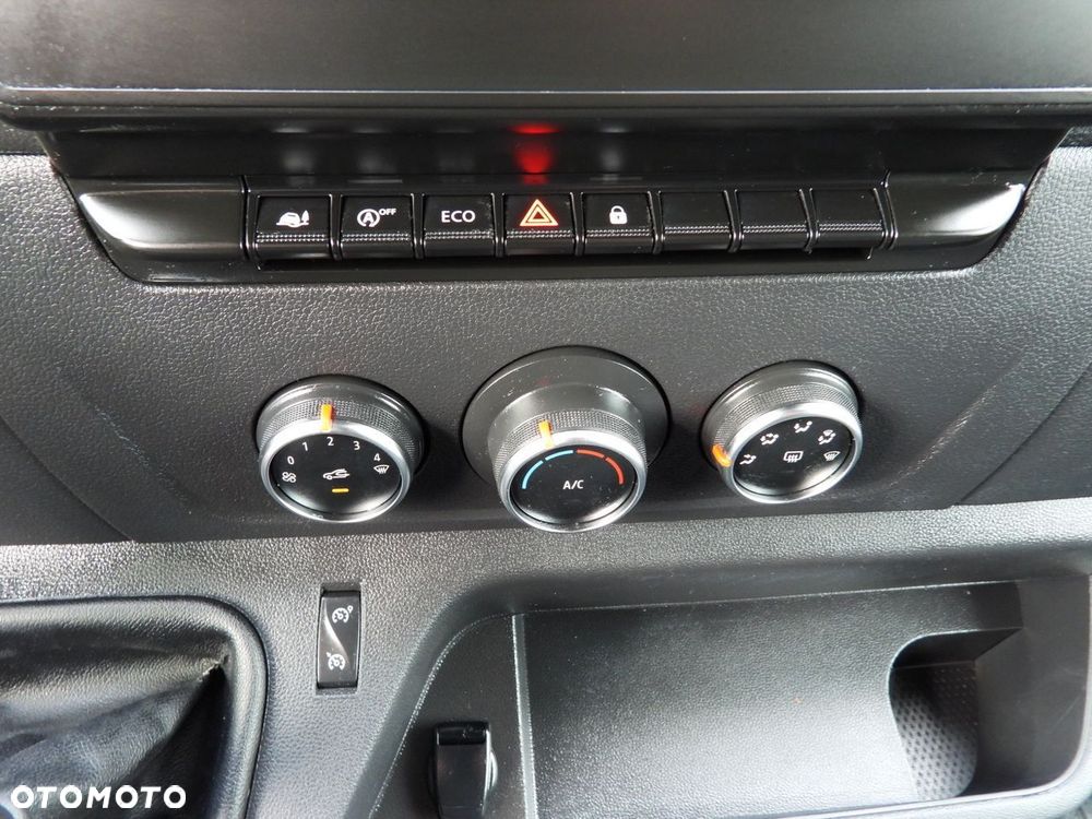 Renault MASTER PLANDEKA 10 PALET TEMPOMAT NAWIGACJA LEDY PNEUMATYKA KLIMATYZACJA  165KM - 34