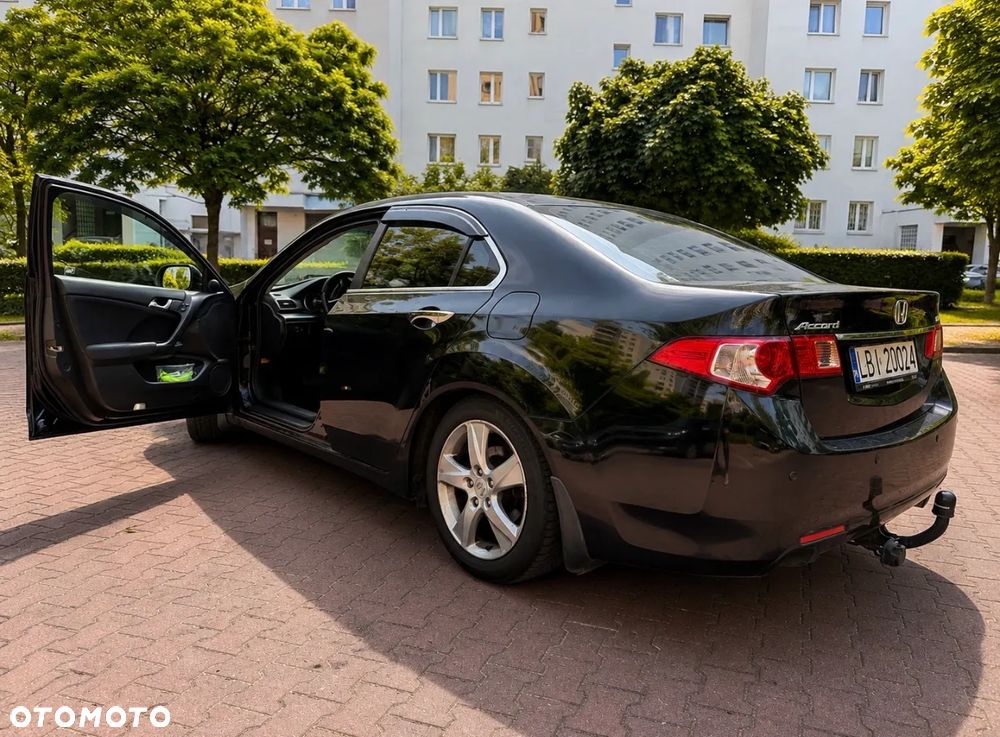 Honda Accord 2.0 Lifestyle - 10