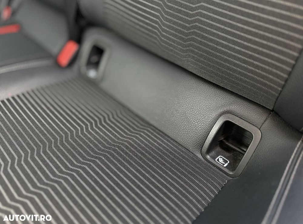 Mercedes-Benz CLA 220 - 30