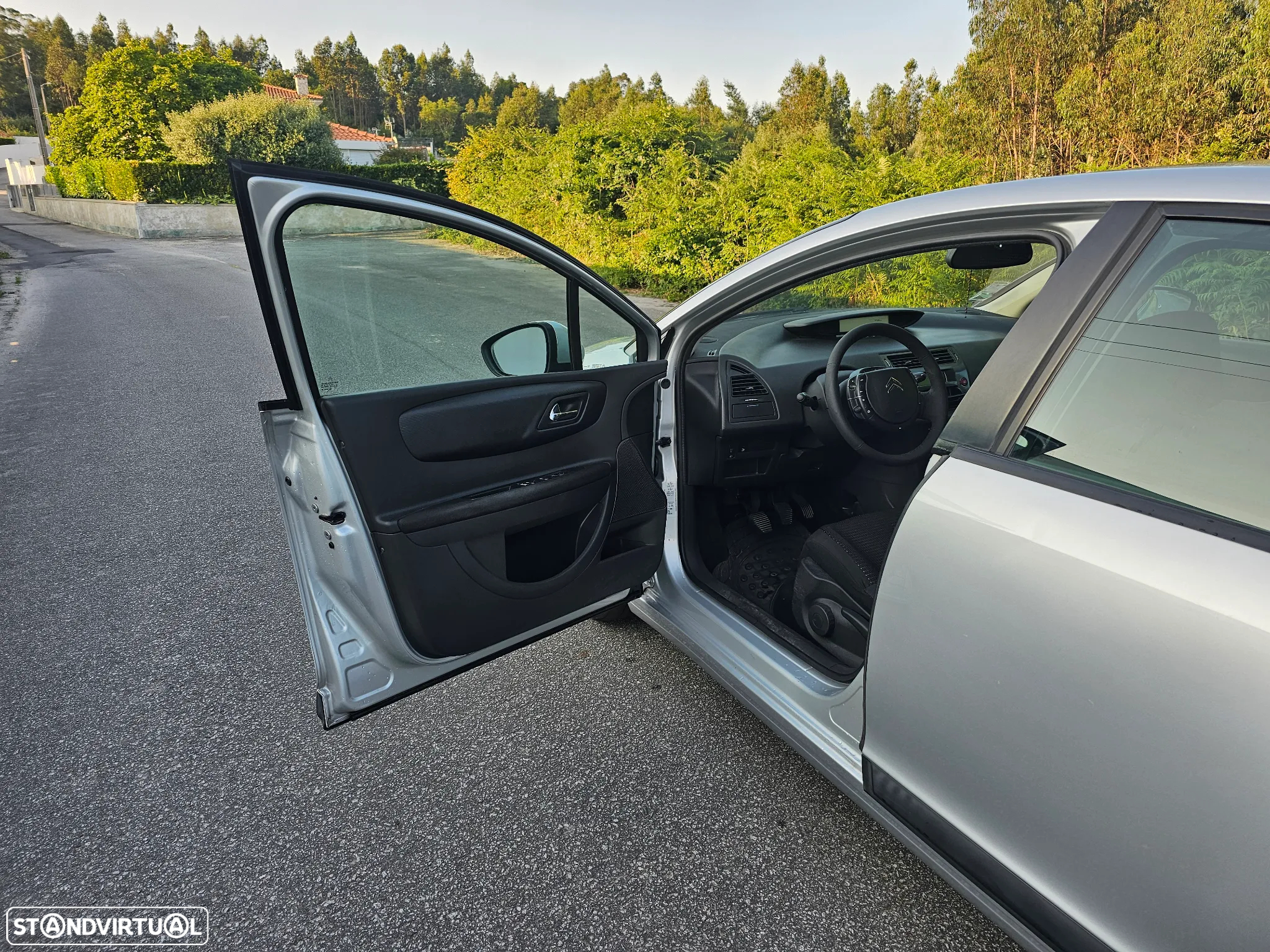 Citroën C4 1.6 HDi Attraction - 8