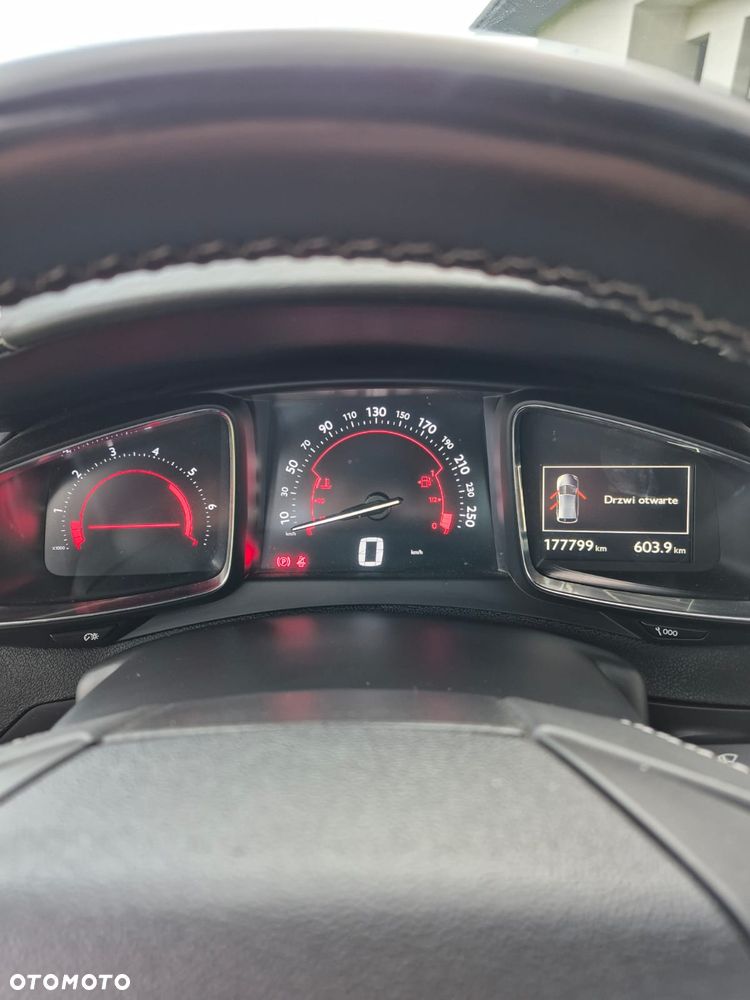 Citroën DS5 HDi 165 Chic - 10