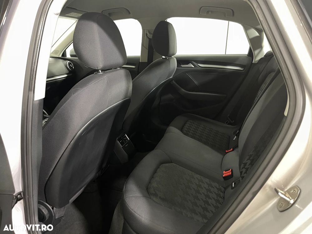 Audi A3 2.0 TDI Attraction - 12