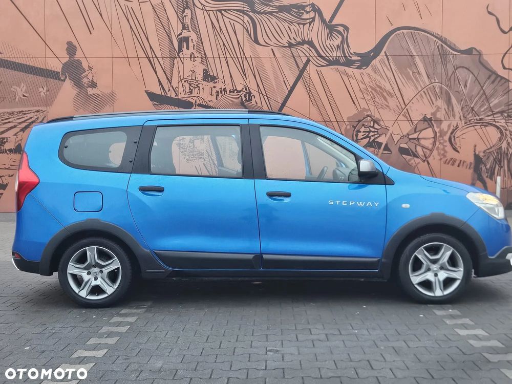 Dacia Lodgy 1.6 SCe Stepway S&S - 24