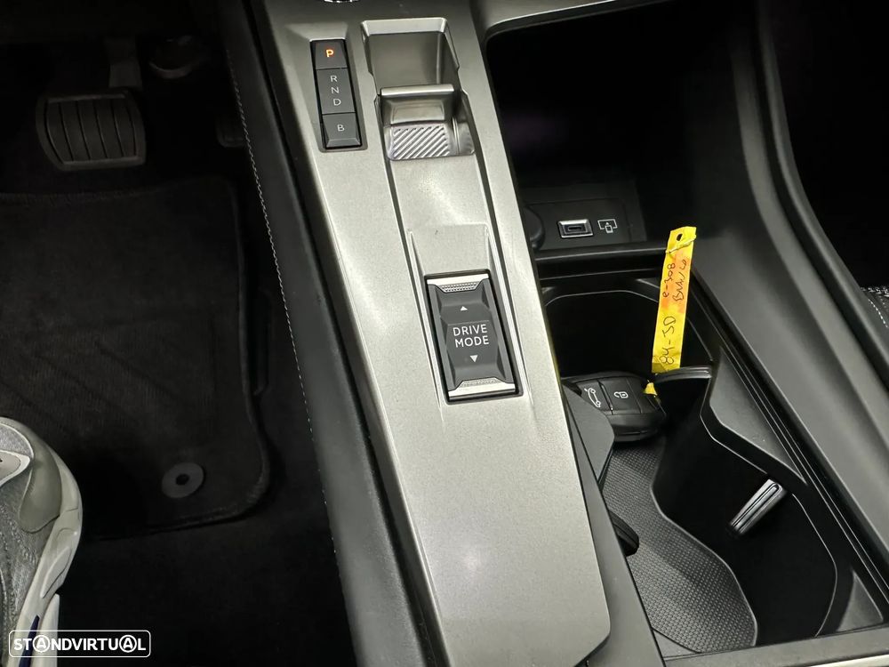 Peugeot e-308 54 kWh Allure - 30