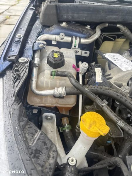 Renault Megane ENERGY TCe 140 EDC LIMITED - 15