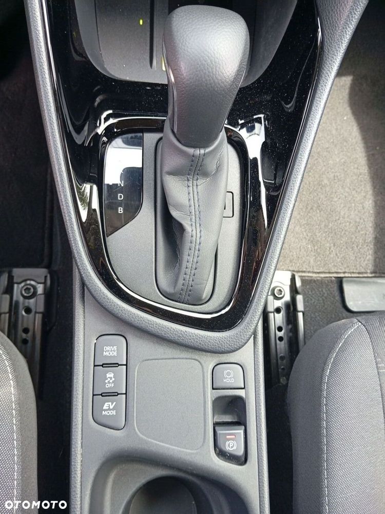 Toyota Yaris Hybrid 1.5 Style - 25