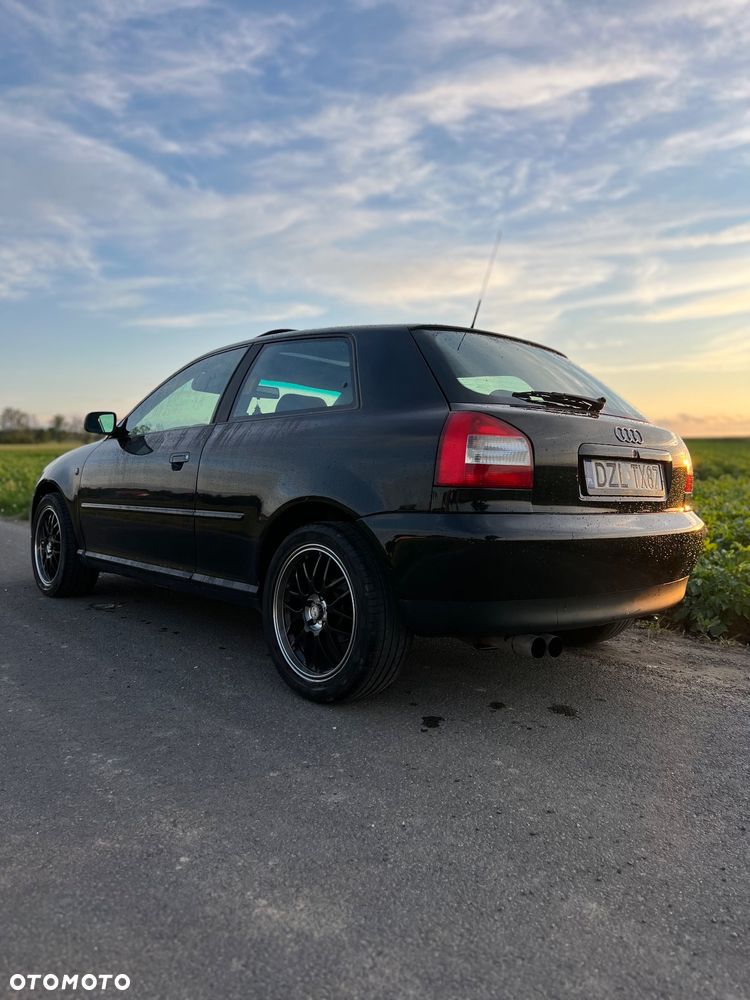 Audi A3 Sportback - 1