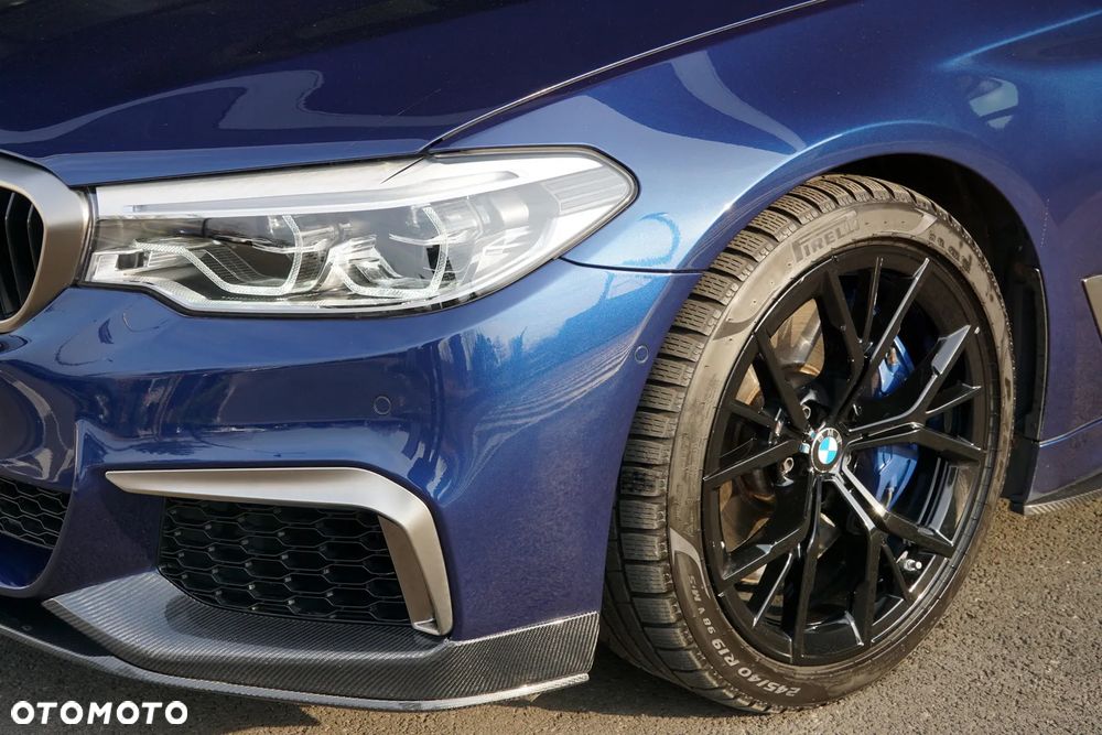 BMW Seria 5 M550i xDrive sport - 6