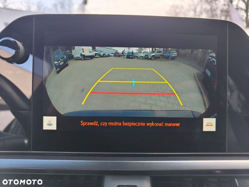 Lexus UX 250h GPF Business 2WD - 20