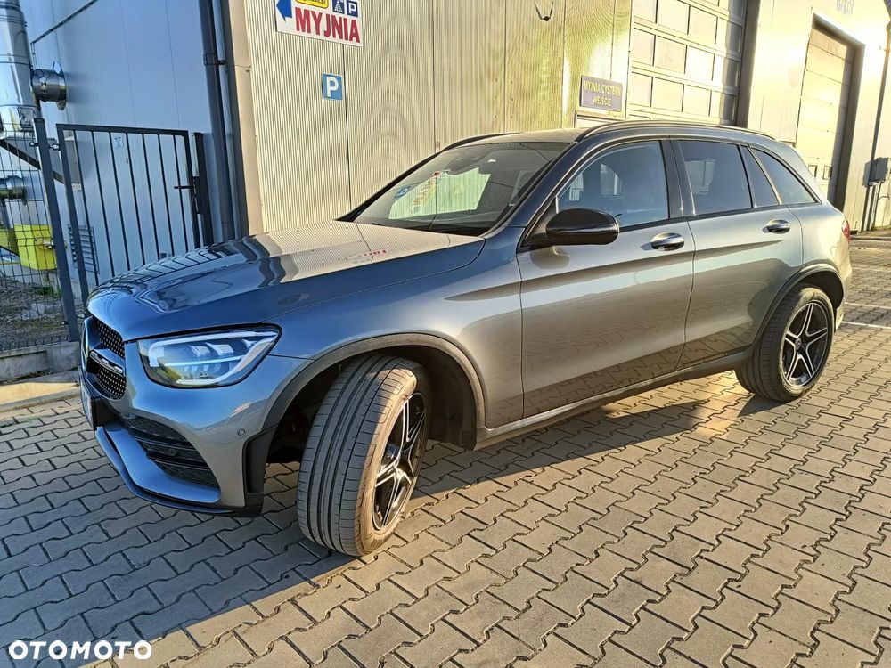 Mercedes-Benz GLC 220 d 4Matic 9G-TRONIC AMG Line - 3
